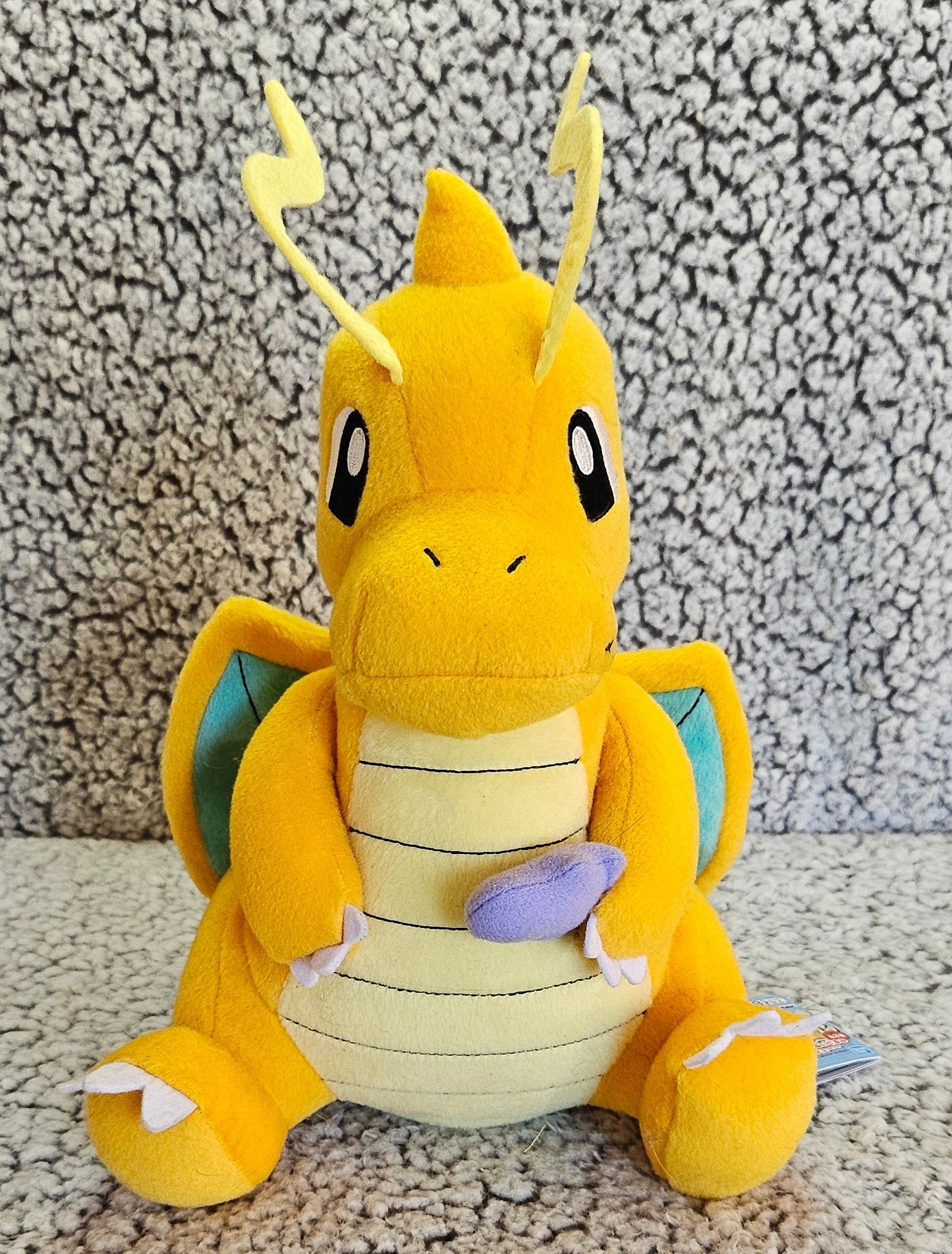 Pokemon - Dragonite Plush (Holding Berry)